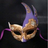 Карнавальная маска из пластика, украшена тесьмой и глиттером, с атласной лентой